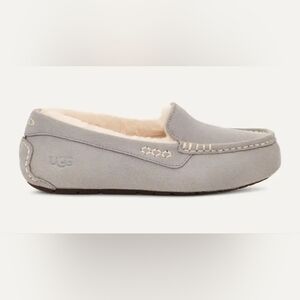 NWB‎ UGG Women's Ansley In Light Gray Moccasin Slippers Size 6